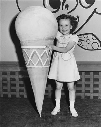 (ICE CREAM) A choice archive with over 350 fun photographs relating to one of Americas favorite desserts: ice cream.